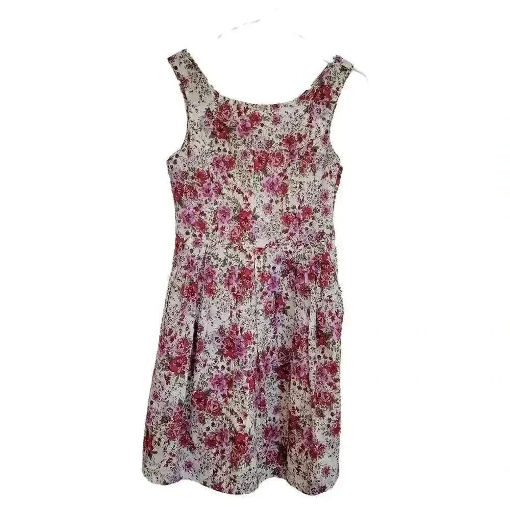 Forever 21 Women's White, Red & Pink Cotton Floral Sleeveless A-Line Lined Dress
